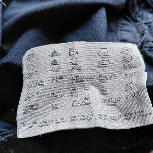 Esprit Navy Capris - Picture 9 of 9